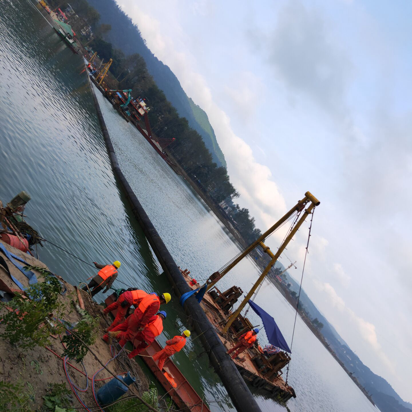 广元沉管安装工程：水下建设的坚实基石