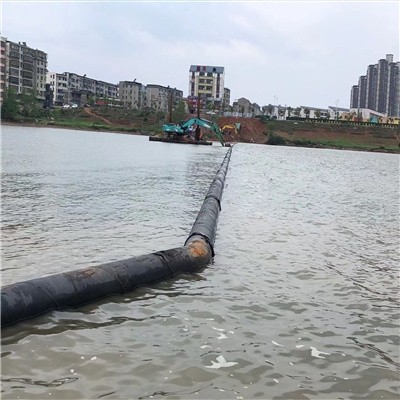 天津从水面到水底：探索沉管安装工程的精密操作